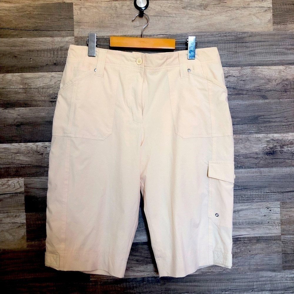 Orly High Waisted Travel Burmuda Cargo Shorts Size 10